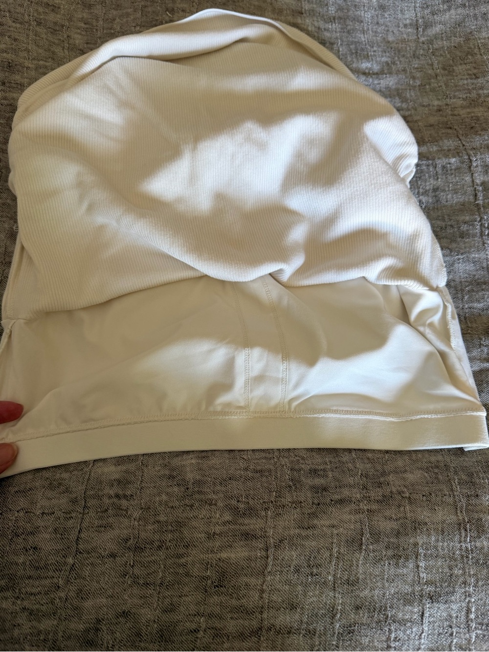 Alo Ribbed En Pointe Tank - Ivory - Picture 4 of 6